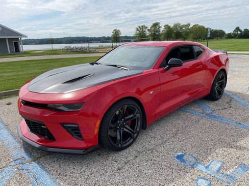 Used 2018 Chevrolet Camaro SS RWD image 96