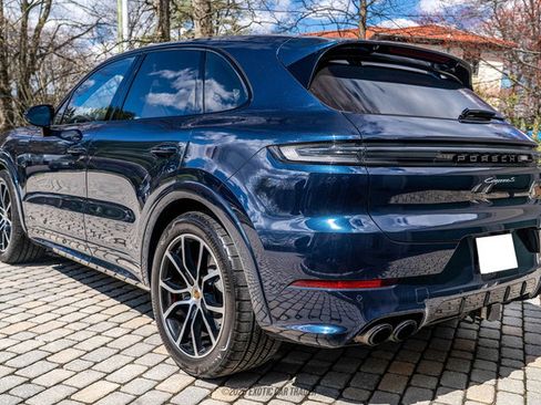 Used 2024 Porsche Cayenne S AWD/4WD image 6