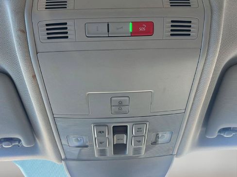 Used 2022 Volkswagen Taos SE AWD/4WD image 14