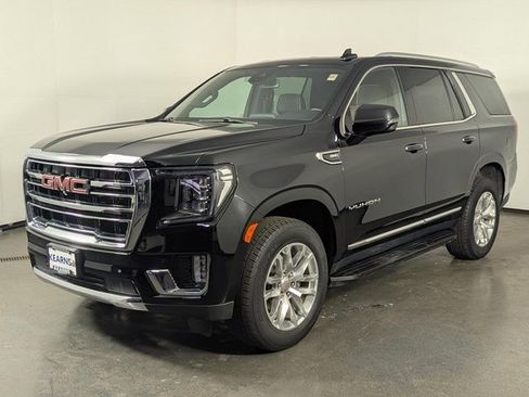 Used 2023 GMC Yukon SLT w/ SLT Premium Package image 4
