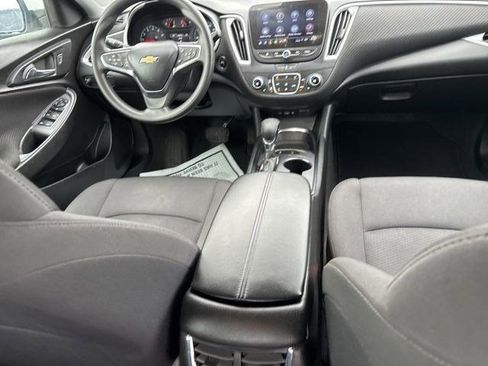 Used 2024 Chevrolet Malibu LT image 38