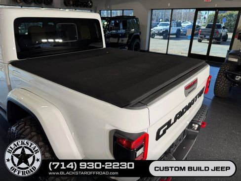 Used 2021 Jeep Gladiator Rubicon AWD/4WD image 10