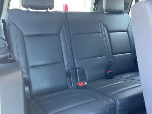 Used 2025 Chevrolet Tahoe LT AWD/4WD image 15