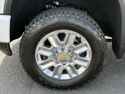 Used 2024 Chevrolet Silverado 3500 High Country w/ High Country Premium Package image 11