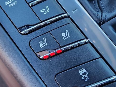 Used 2021 Porsche Macan GTS image 30