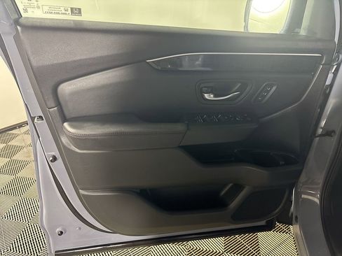 Certified 2025 Honda Pilot Black Edition image 11