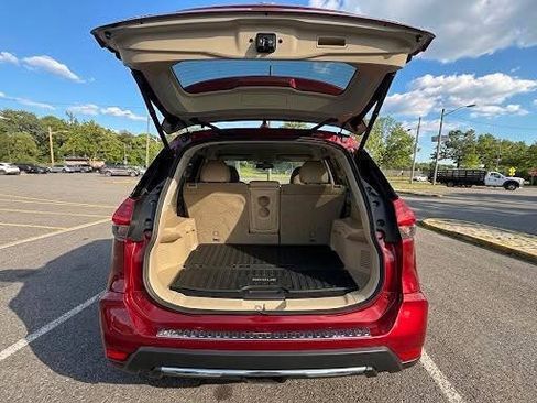 Used 2018 Nissan Rogue SV w/ Premium Package AWD/4WD image 12