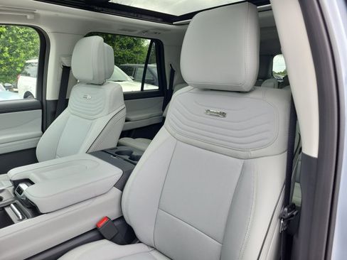 New 2026 Ford Expedition Max Platinum w/ Platinum Ultimate Package AWD/4WD image 21