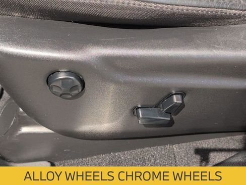 Used 2020 Jeep Grand Cherokee Limited w/ Luxury Group II image 16