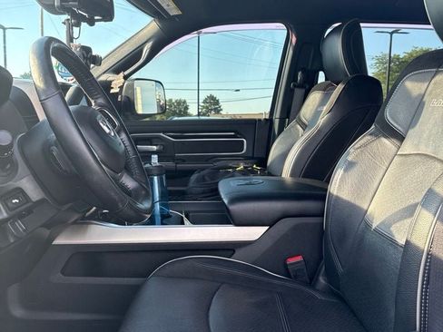 Used 2019 RAM 2500 Laramie w/ Night Edition AWD/4WD image 10