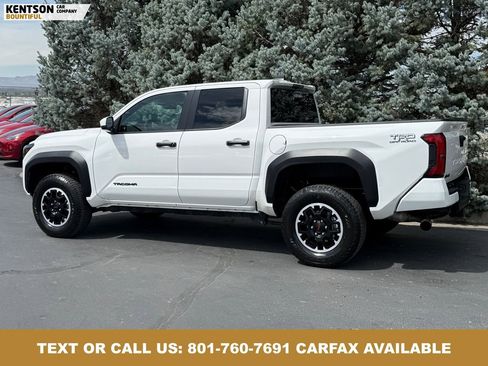Used 2025 Toyota Tacoma TRD Off-Road AWD/4WD image 4