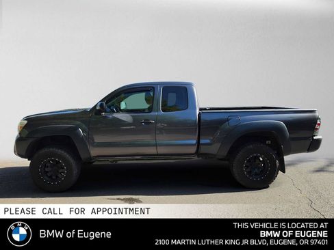 Used 2015 Toyota Tacoma 4x4 Access Cab image 6