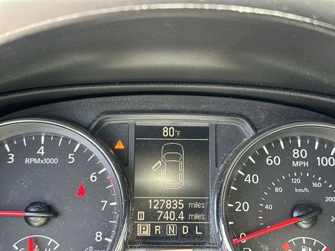 Used 2015 Nissan Rogue S w/ Convenience Package FWD image 4