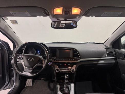 Used 2017 Hyundai Elantra Value Edition w/ Cargo Package FWD image 4
