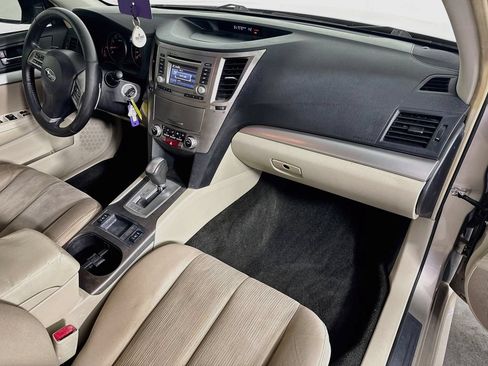 Used 2014 Subaru Legacy 2.5i Premium AWD/4WD image 33