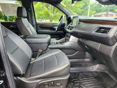 Used 2024 Chevrolet Tahoe Premier AWD/4WD image 11