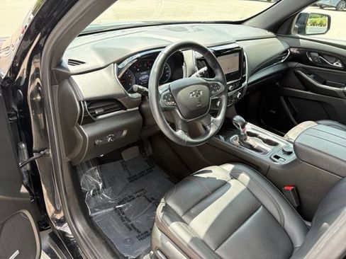 Used 2023 Chevrolet Traverse RS AWD/4WD image 42