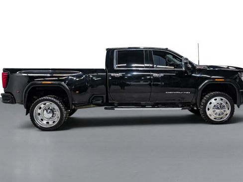Used 2024 GMC Sierra 3500 Denali w/ Denali Reserve Package AWD/4WD image 5