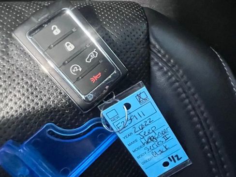 Used 2022 Jeep Wagoneer Series II image 12