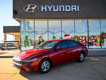 New 2026 Hyundai Elantra SE