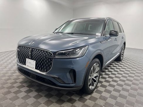 Certified 2025 Lincoln Aviator Reserve w/ Illumination Package image 2