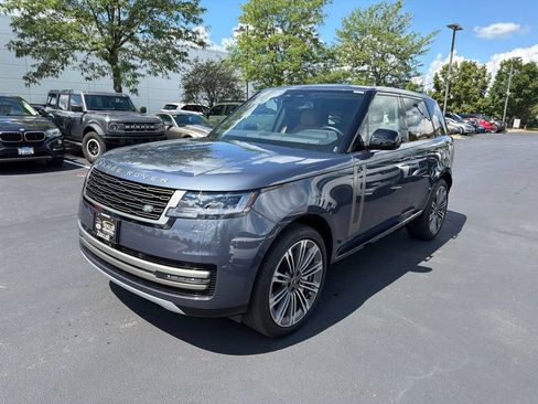 Used 2025 Land Rover Range Rover SE AWD/4WD image 1