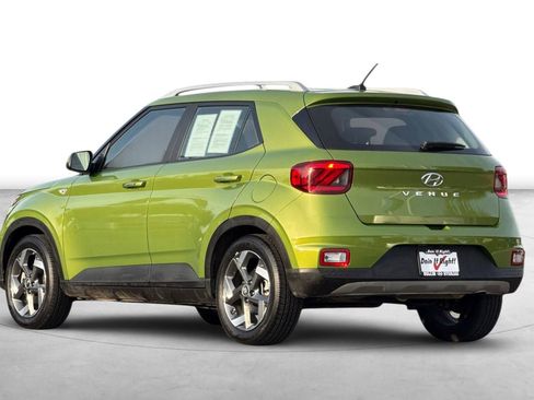 Certified 2024 Hyundai Venue SEL image 4