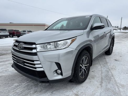 Certified 2019 Toyota Highlander XLE image 11