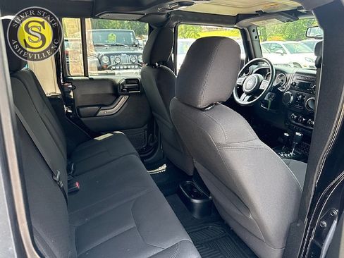 Used 2018 Jeep Wrangler Unlimited Sport S AWD/4WD image 14