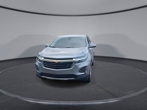 Used 2024 Chevrolet Equinox LT FWD image 3