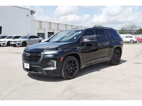 Used 2023 Chevrolet Traverse Premier w/ Redline Edition image 3