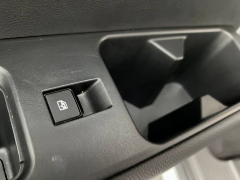 Used 2025 Nissan Pathfinder SL FWD image 20