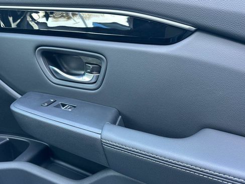 New 2025 Honda Pilot Touring image 21