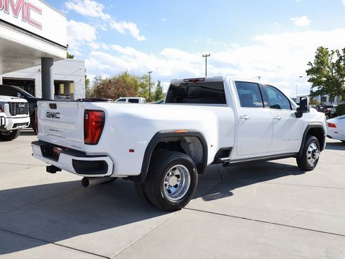 Used 2025 GMC Sierra 3500 Denali Ultimate image 6