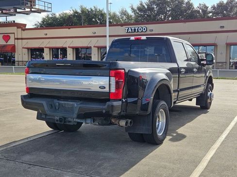 Used 2017 Ford F350 Platinum w/ Platinum Ultimate Package AWD/4WD image 5