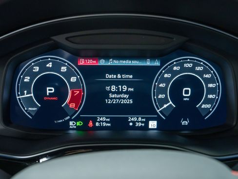 Used 2025 Audi RS Q8 performance image 32