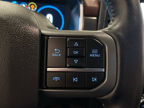 Certified 2022 Ford F150 Lariat w/ Equipment Group 502A High image 21