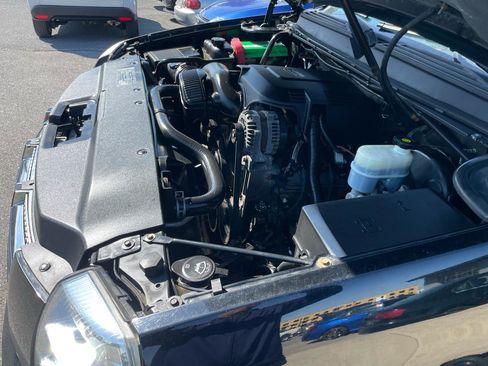 Used 2009 Cadillac Escalade EXT AWD/4WD image 18