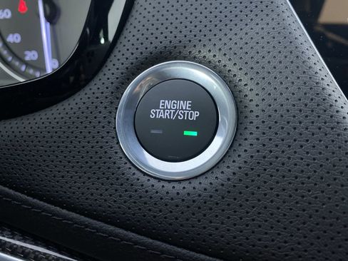 New 2025 Cadillac XT5 Sportv w/ Technology Package image 9