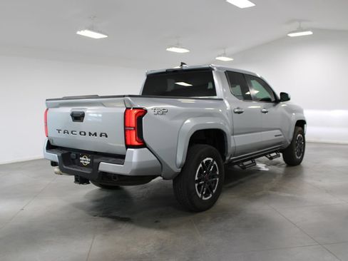 Used 2024 Toyota Tacoma TRD Sport RWD image 11