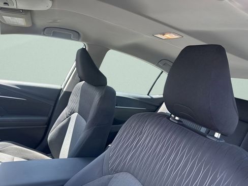 Used 2025 Toyota Camry LE FWD image 19