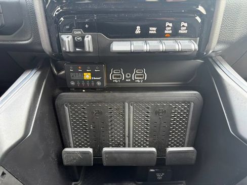 Used 2025 RAM 2500 Laramie w/ Night Edition AWD/4WD image 25