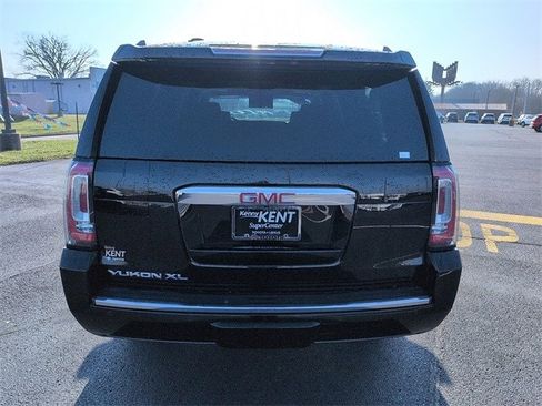 Used 2020 GMC Yukon XL Denali w/ Denali Premium Package image 6
