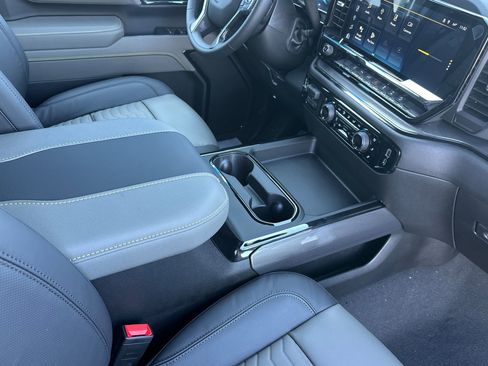 New 2026 Chevrolet Silverado 2500 ZR2 w/ ZR2 Bison Edition image 17