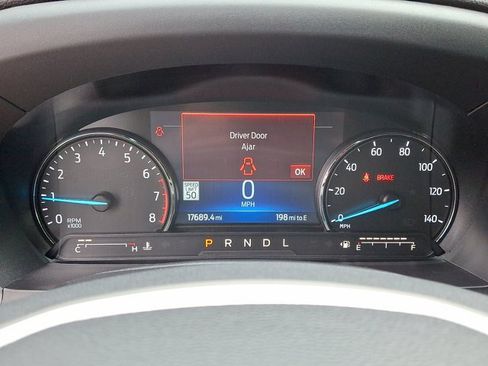 Certified 2022 Ford Explorer XLT w/ Equipment Group 202A AWD/4WD image 5