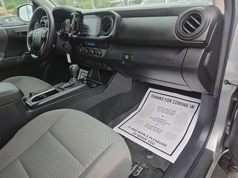 Used 2022 Toyota Tacoma SR image 19