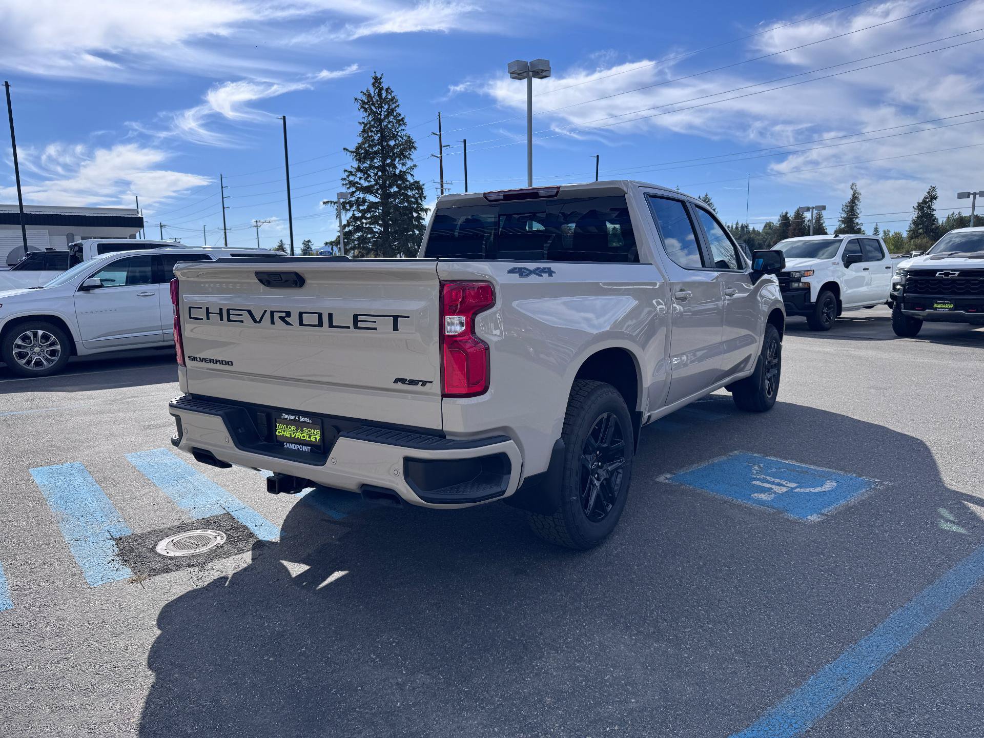 New 2026 Chevrolet Silverado 1500 RST w/ RST All Star Premium Package AWD/4WD image 7