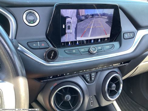 Used 2020 Chevrolet Blazer LT w/ Sound & Technology Package image 9