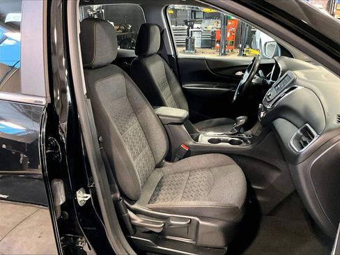 Used 2022 Chevrolet Equinox LT AWD/4WD image 11