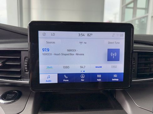 Certified 2022 Ford Explorer XLT w/ Equipment Group 202A RWD image 19